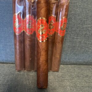 MCR Cigars HABANO Toro